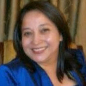 Meet your Posher, Yasmina